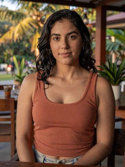 Karol, 30, Panamanian professional from David looking for meaningful connection